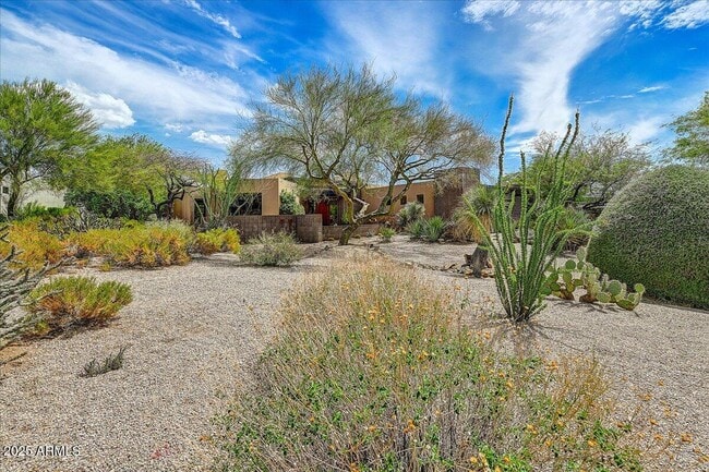 10687 E Fernwood Ln in Scottsdale, AZ - Building Photo - Building Photo