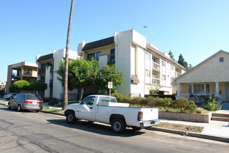 1104 Stanley Ave in Glendale, CA - Building Photo - Building Photo