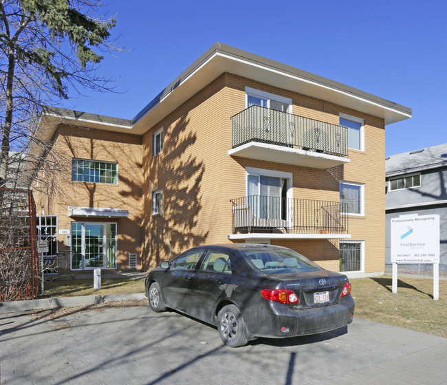 335 9a St NW in Calgary, AB - Building Photo - Primary Photo