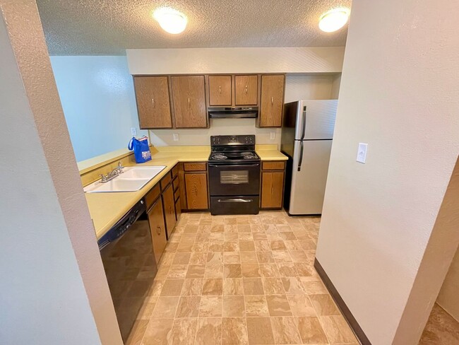 1705 Heatheridge Rd in Fort Collins, CO - Building Photo - Building Photo