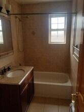 35-31 10th St in Queens, NY - Building Photo - Building Photo