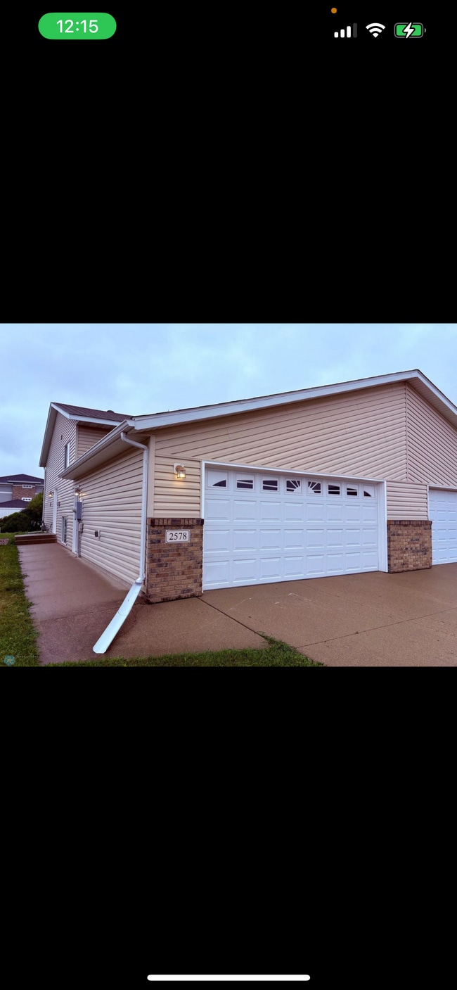 property at 2578 Amber Valley Ct S