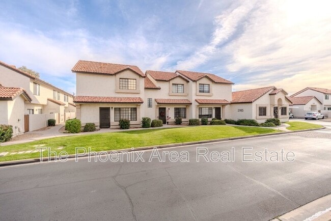 property at 2985 N Oregon St