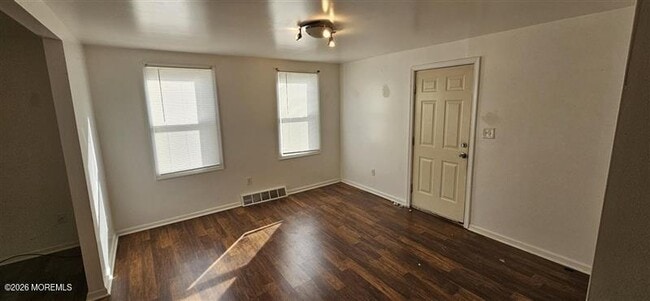 property at 402 W Green St