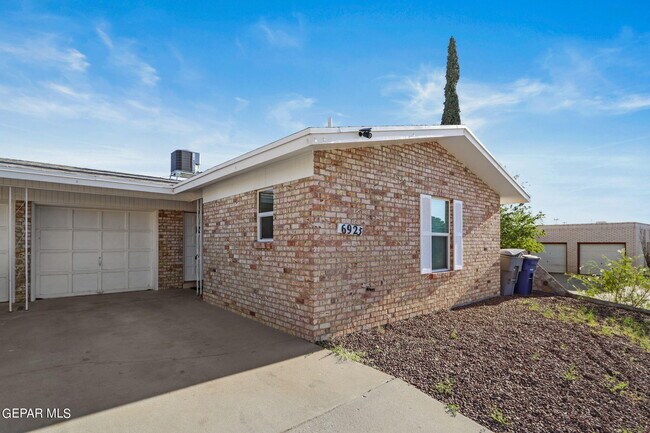property at 6923 Alto Rey Ave