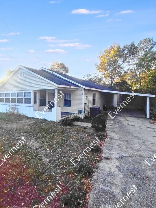 4321 Kendall Ave in Adamsville, AL - Building Photo