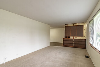 901 Hunter Rd in Glenview, IL - Building Photo - Building Photo
