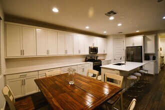 2586 E Athena Ave in Gilbert, AZ - Building Photo - Building Photo