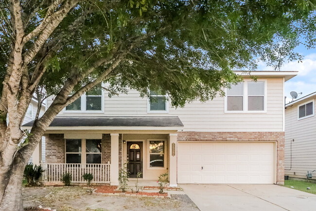 property at 5027 Oak Briar Ln