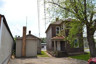 1949 Central Ave in Middletown, OH - Building Photo - Building Photo