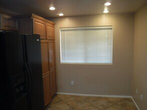 11830 Tevare Ln in Las Vegas, NV - Building Photo - Building Photo