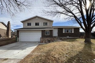 10976 Jay St in Broomfield, CO - Building Photo