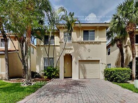 4357 Lake Lucerne Cir in West Palm Beach, FL - Building Photo