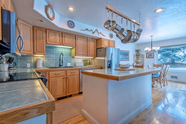 536 Shadow Brook Ln in Driggs, ID - Building Photo - Building Photo