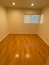 10331 Lindley Ave, Unit 143 in Porter Ranch, CA - Building Photo - Building Photo