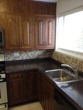 10518 Weymouth St, Unit #103 in Bethesda, MD - Foto de edificio - Building Photo