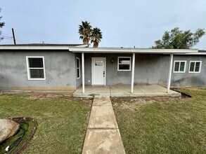 27300 Peach St in Perris, CA - Building Photo - Building Photo