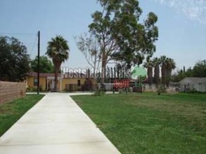 10600 Andora Ave in Chatsworth, CA - Building Photo - Building Photo