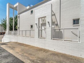 4214 Buena Vista St in Dallas, TX - Building Photo - Building Photo