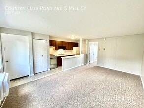 811 Country Club Rd in Red Lion, PA - Building Photo - Building Photo