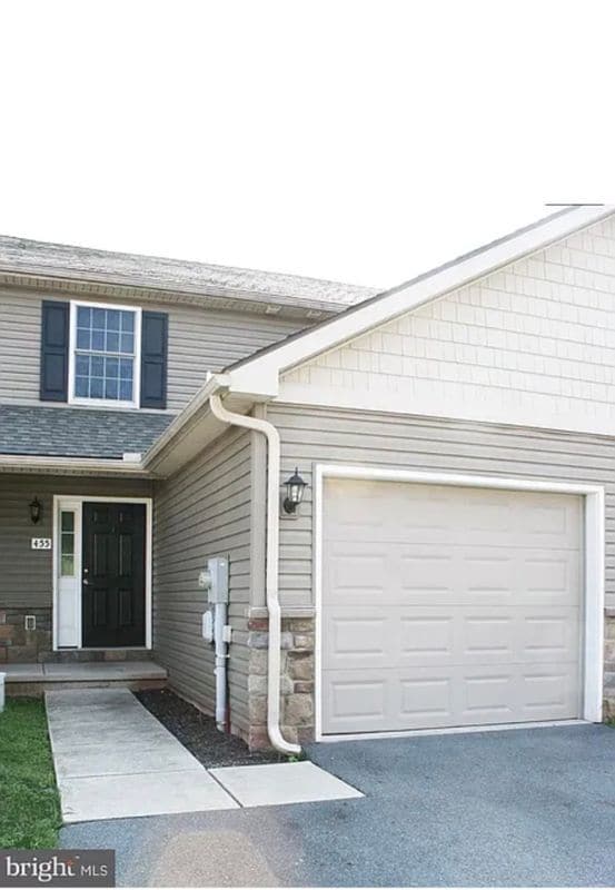 property at 455 Kentwell Dr