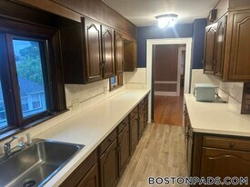 93 Hillside Rd in Watertown, MA - Building Photo