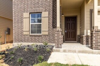 5023 Topaz Bnd in San Antonio, TX - Building Photo - Building Photo
