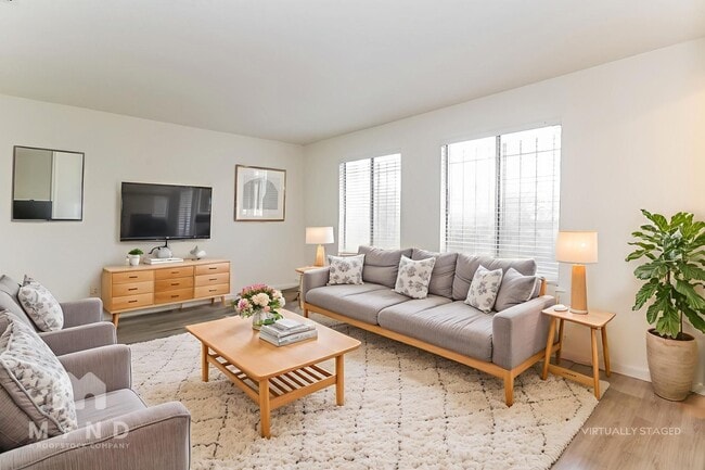 7304 Lawnwood Dr in Sacramento, CA - Building Photo - Building Photo