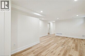 87 Leaside Dr in St Catharines, ON - Building Photo - Building Photo