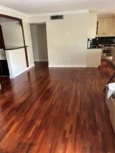 10010 NW 9th St Cir in Miami, FL - Building Photo - Building Photo