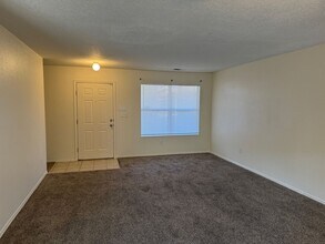 7323 Quartzite Ave NW in Albuquerque, NM - Building Photo - Building Photo