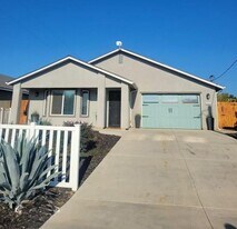 22356 Arnott Dr in Chowchilla, CA - Building Photo
