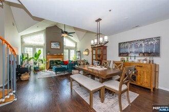 223 Cambridge Dr in Ramsey, NJ - Building Photo - Building Photo
