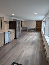 207 6th St, Unit Unit C in Proctor, MN - Building Photo - Building Photo