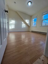 42 Highwood Terrace, Unit 3 in Weehawken, NJ - Building Photo