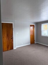 3430 S 1st St, Unit Upper in Milwaukee, WI - Building Photo - Building Photo