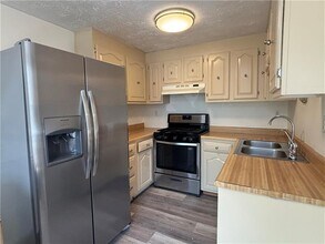 456 Hunting Creek Rd in Canonsburg, PA - Building Photo - Building Photo