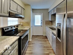 5311 Rowcrop Dr in Arlington, TX - Building Photo - Building Photo