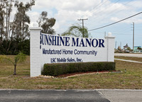 Sunshine Mobile Manor in Stuart, FL - Foto de edificio - Building Photo