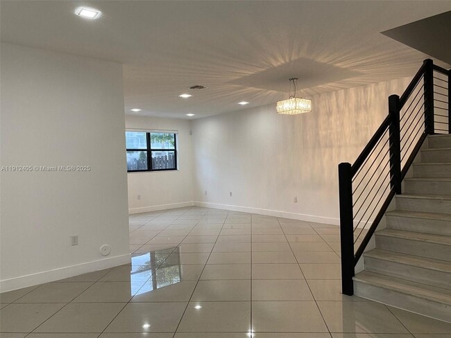 10440 NW 78th Terrace in Doral, FL - Building Photo - Building Photo