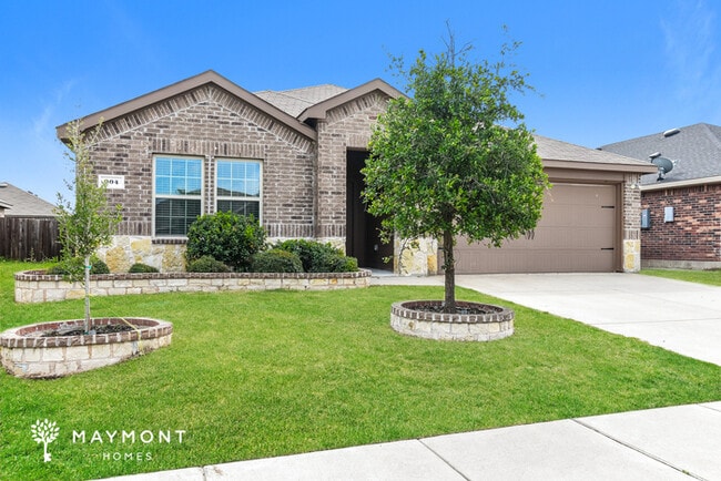 property at 904 Silver Maple Ln