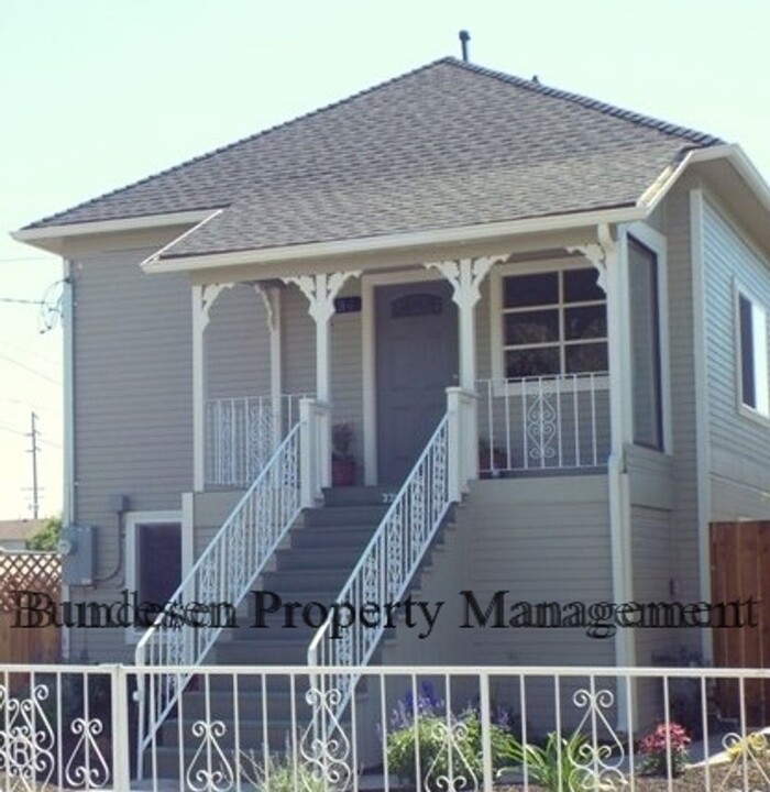 334 Vallejo St in Petaluma, CA - Building Photo