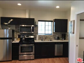 5948 Colfax Ave in Los Angeles, CA - Building Photo - Building Photo