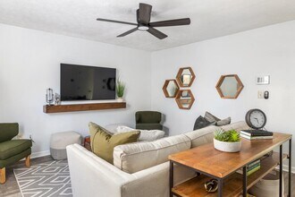 1814 Neely Ave in Atlanta, GA - Building Photo - Building Photo