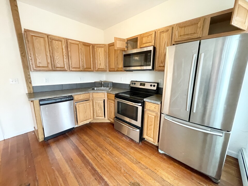 2 Folsom Ave, Unit 3 in Boston, MA - Building Photo