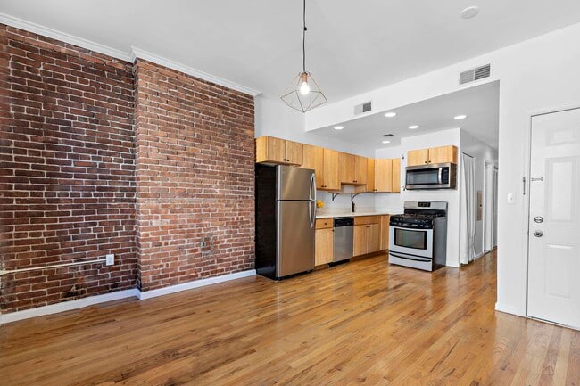 159 14th St in Hoboken, NJ - Building Photo - Building Photo