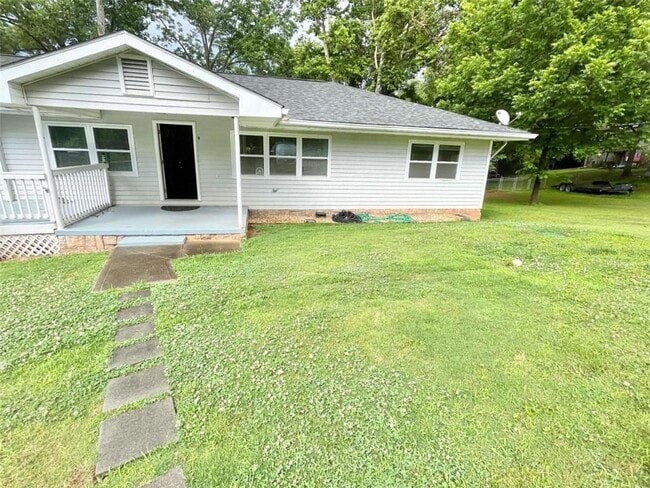 property at 4415 Oak St
