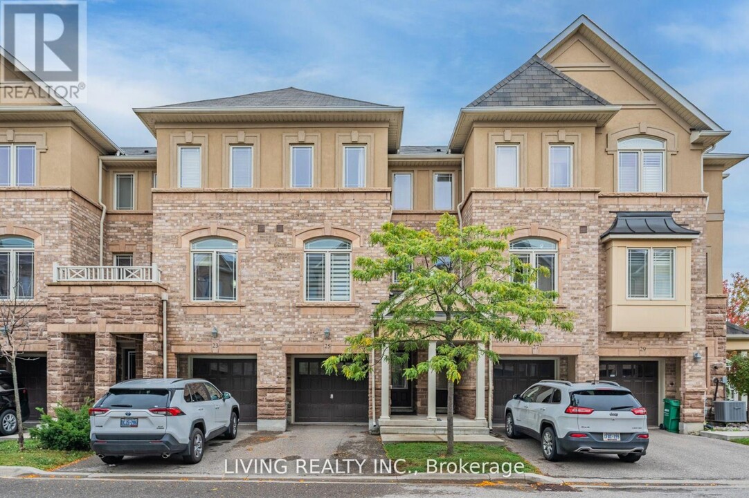 6625-6625 Falconer Dr in Mississauga, ON - Building Photo