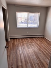 7919 Lake Ave, Unit 304 in Cleveland, OH - Foto de edificio - Building Photo