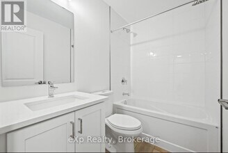 824 Woolwich St in Guelph, ON - Building Photo - Building Photo